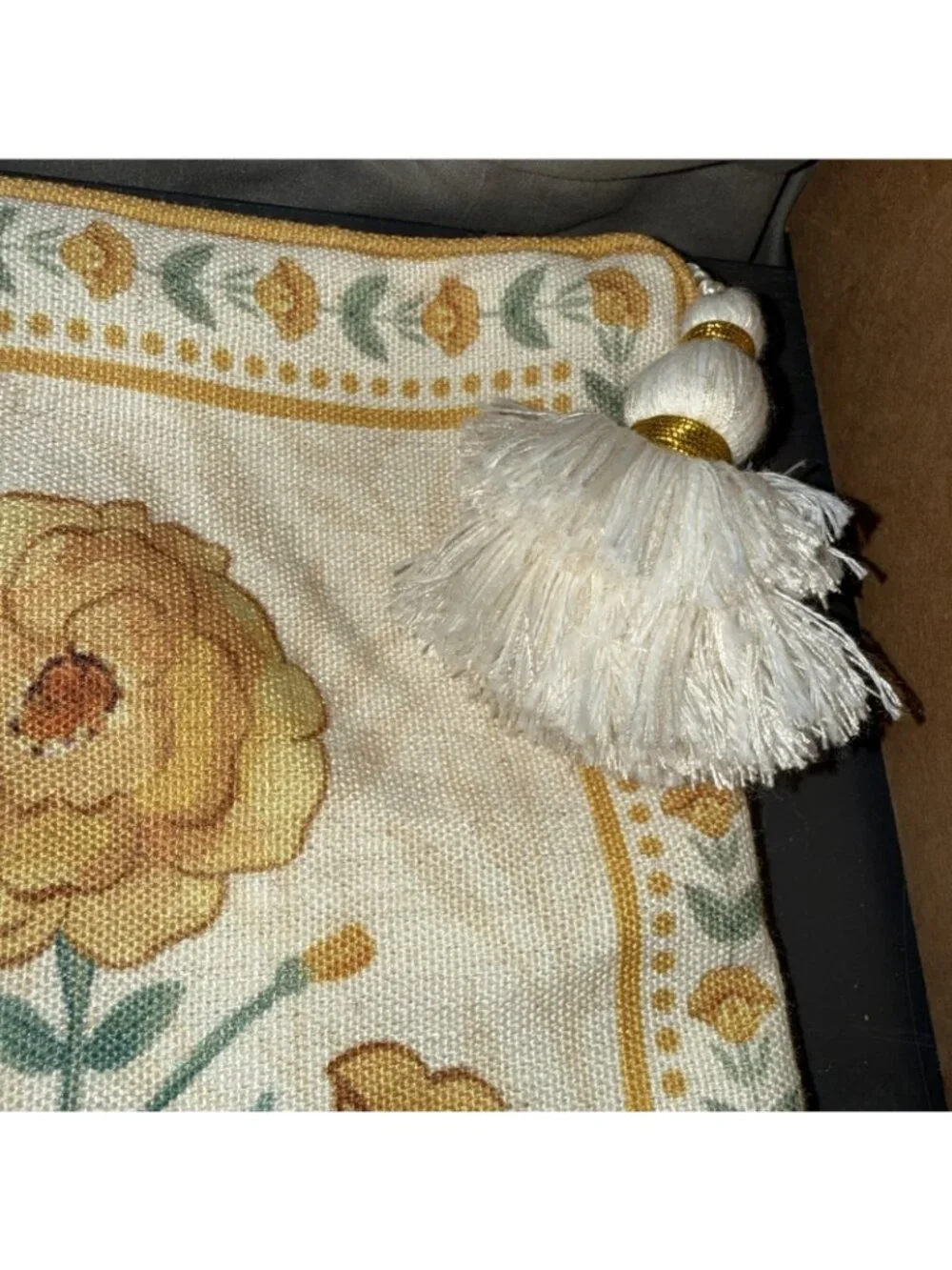 Patdrea this sofa